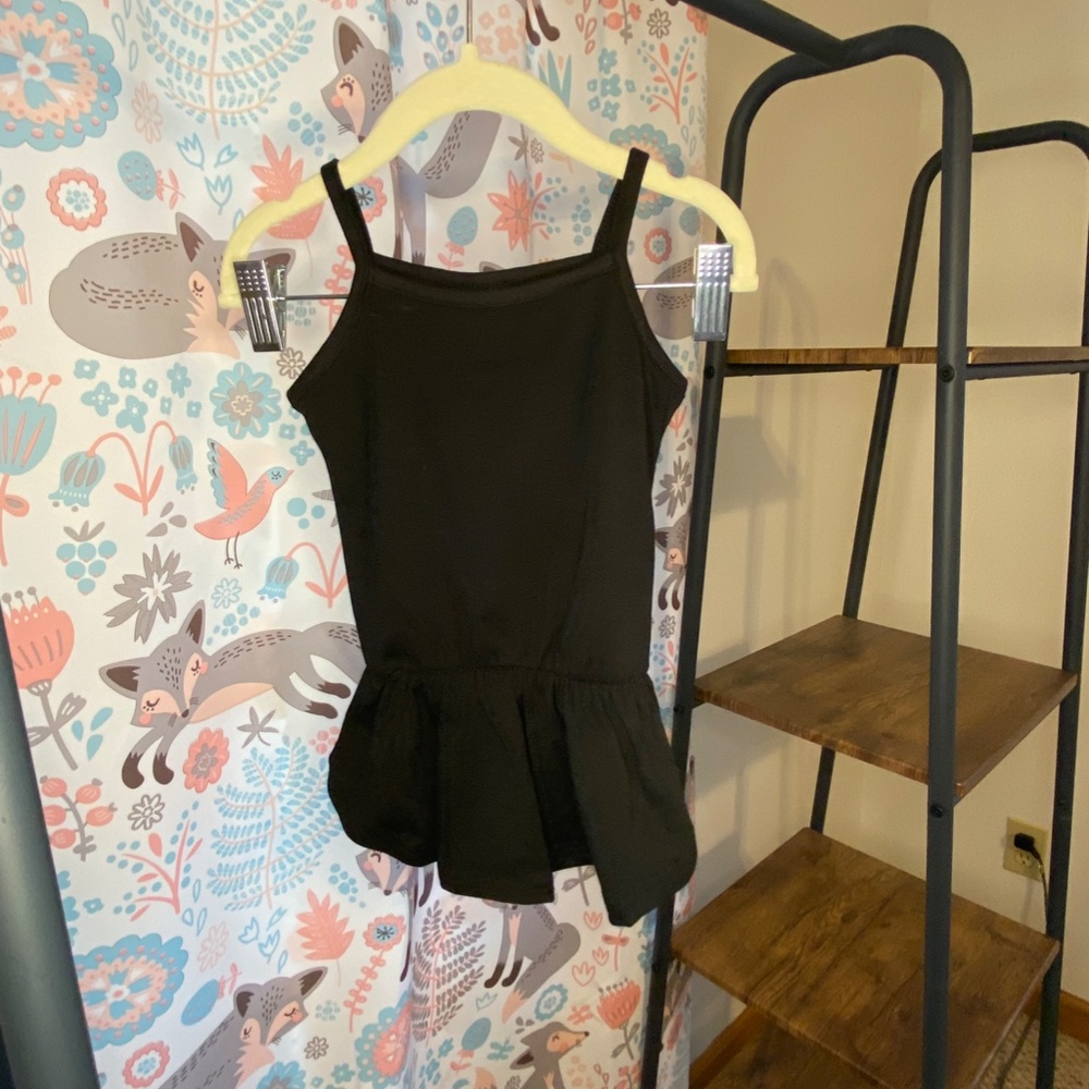 2pc Black Ruffle Set - Picture 4 of 4